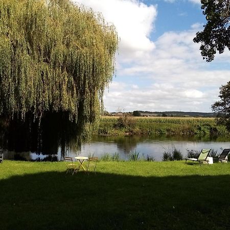 Havre De Paix Au Bords De L'Eure - Divers Hebergements Garennes-sur-Eure Exterior foto