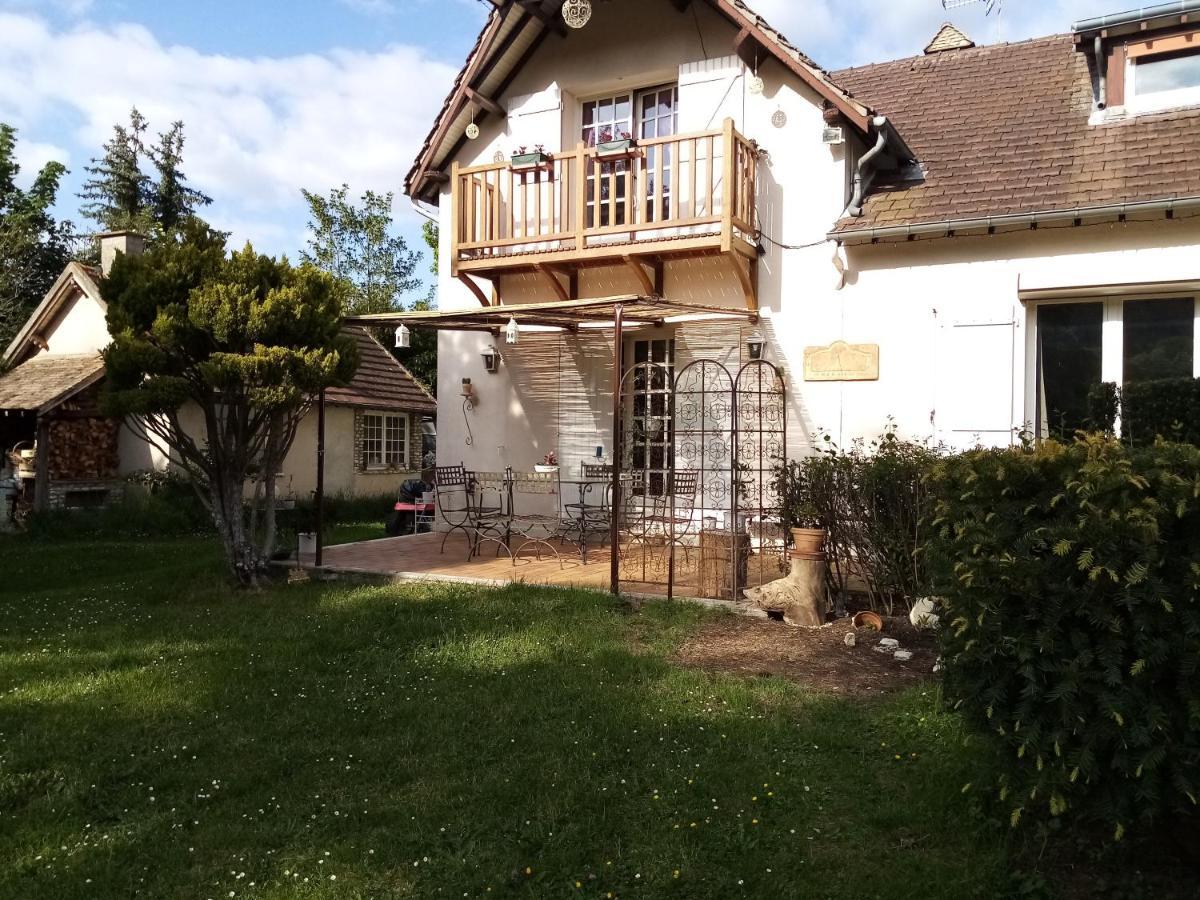 Havre De Paix Au Bords De L'Eure - Divers Hebergements Garennes-sur-Eure Exterior foto