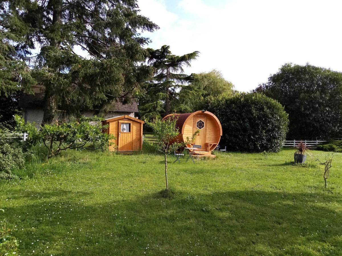 Havre De Paix Au Bords De L'Eure - Divers Hebergements Garennes-sur-Eure Exterior foto