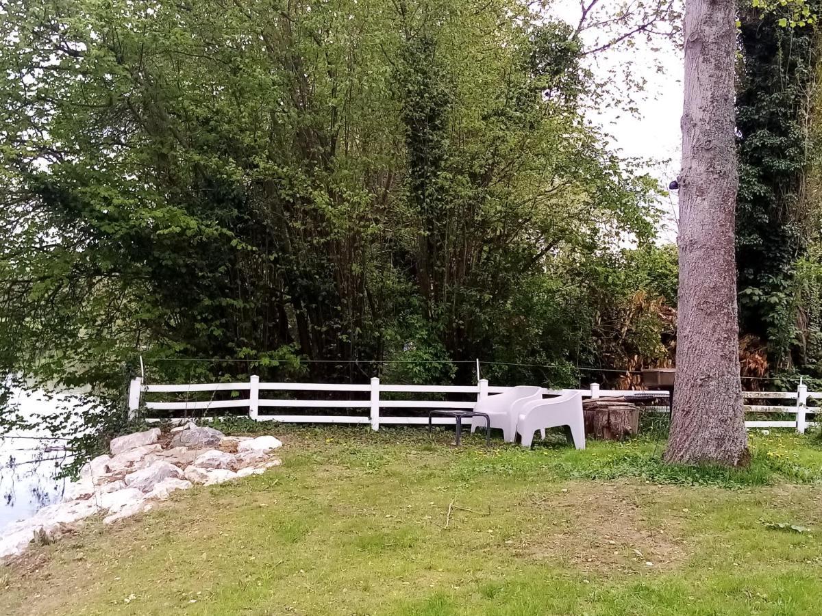 Havre De Paix Au Bords De L'Eure - Divers Hebergements Garennes-sur-Eure Exterior foto
