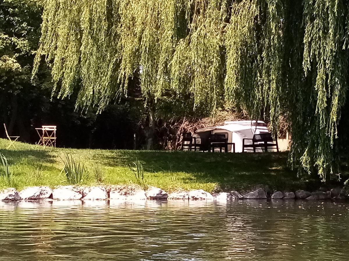 Havre De Paix Au Bords De L'Eure - Divers Hebergements Garennes-sur-Eure Exterior foto