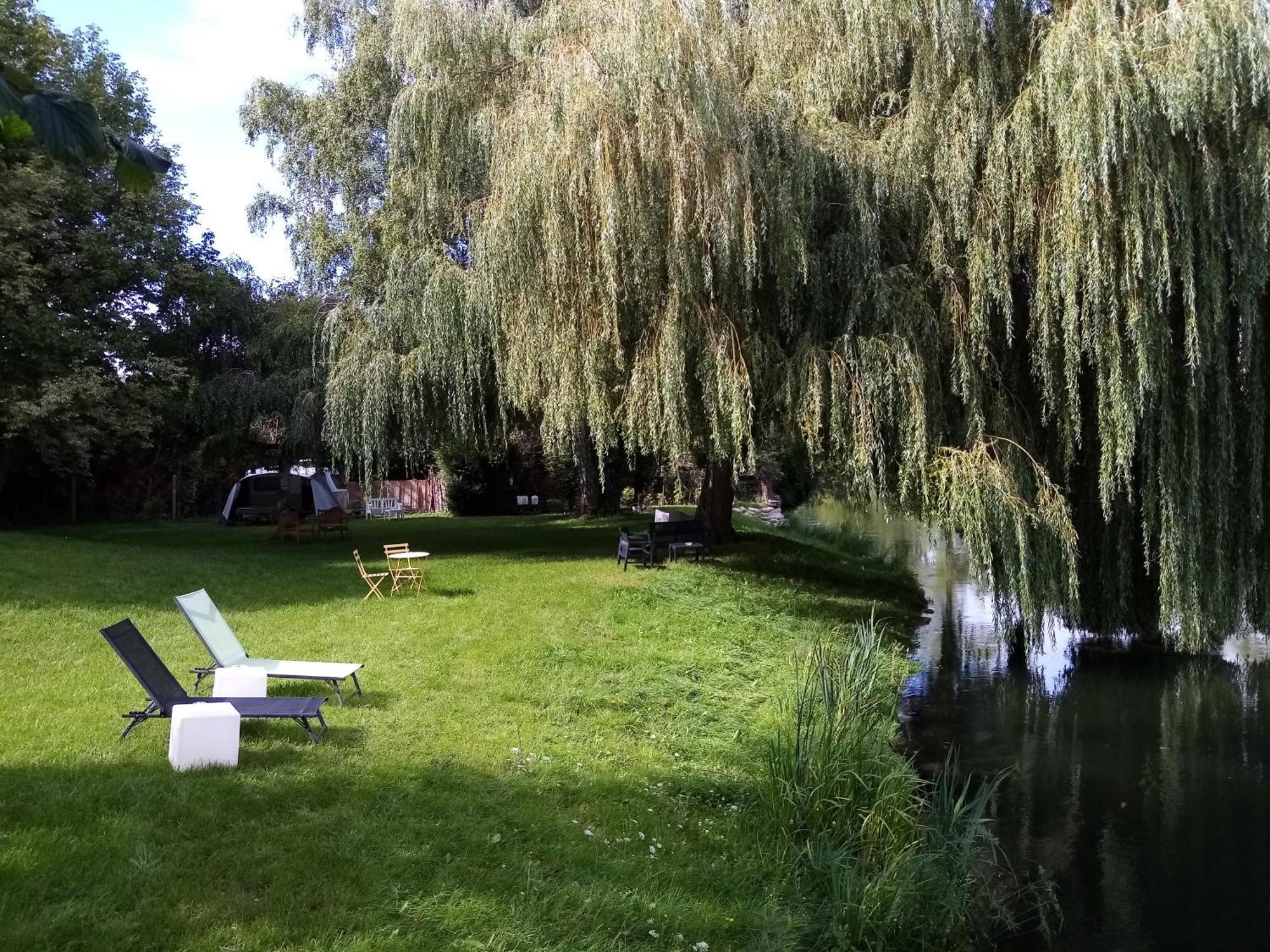 Havre De Paix Au Bords De L'Eure - Divers Hebergements Garennes-sur-Eure Exterior foto