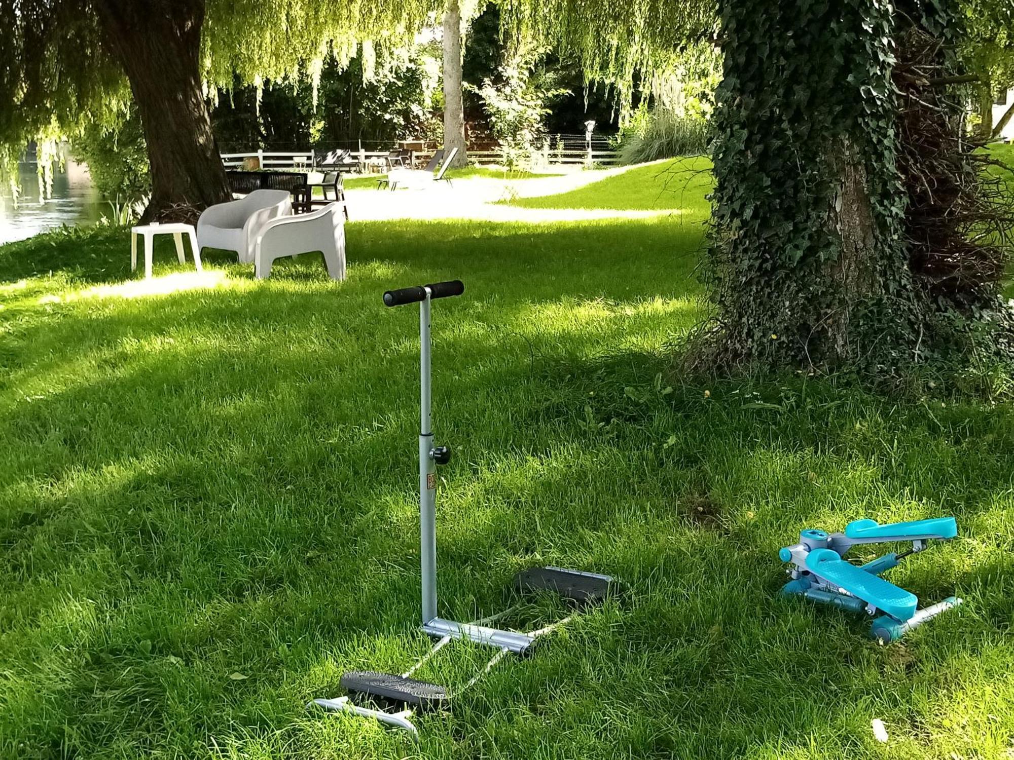 Havre De Paix Au Bords De L'Eure - Divers Hebergements Garennes-sur-Eure Exterior foto